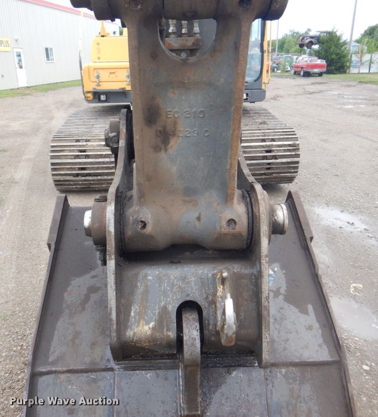 image for item DS8163 2005 Volvo EC210BLC  excavator
