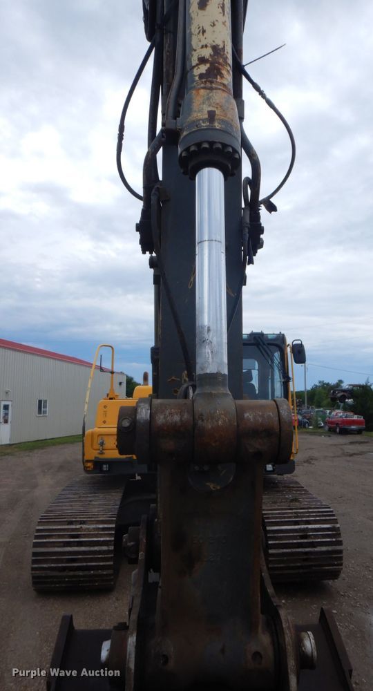 image for item DS8163 2005 Volvo EC210BLC  excavator
