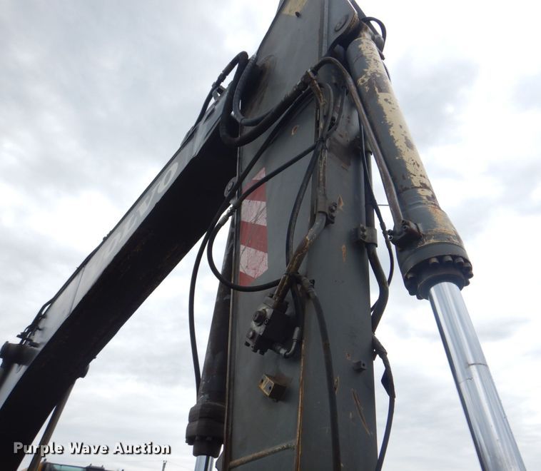 image for item DS8163 2005 Volvo EC210BLC  excavator