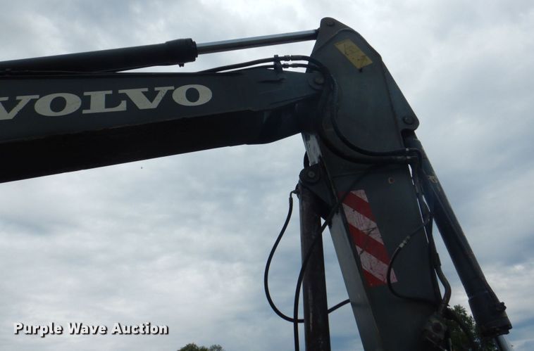 image for item DS8163 2005 Volvo EC210BLC  excavator