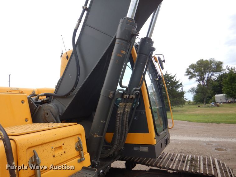 image for item DS8163 2005 Volvo EC210BLC  excavator