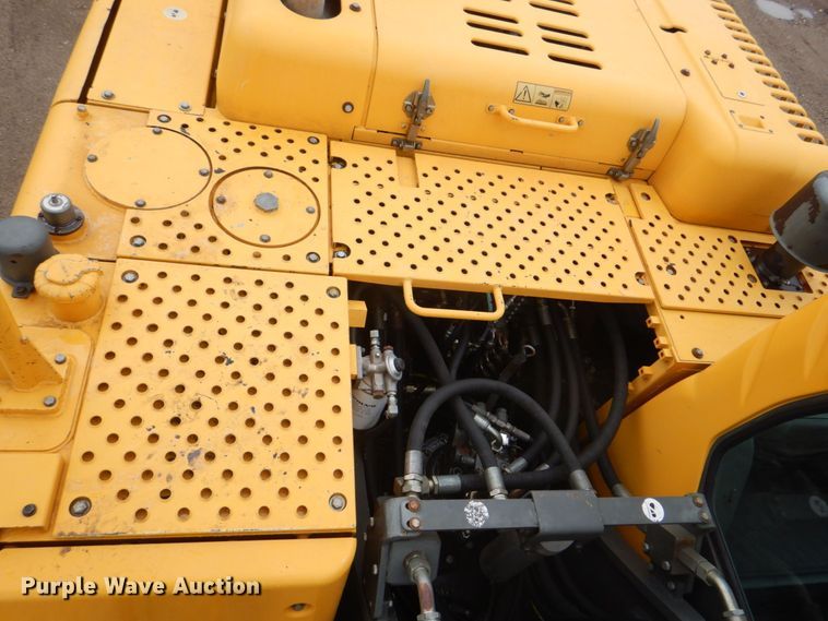 image for item DS8163 2005 Volvo EC210BLC  excavator