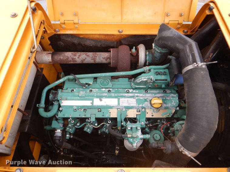 image for item DS8163 2005 Volvo EC210BLC  excavator