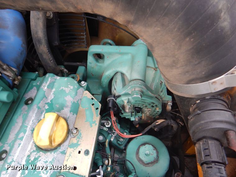 image for item DS8163 2005 Volvo EC210BLC  excavator