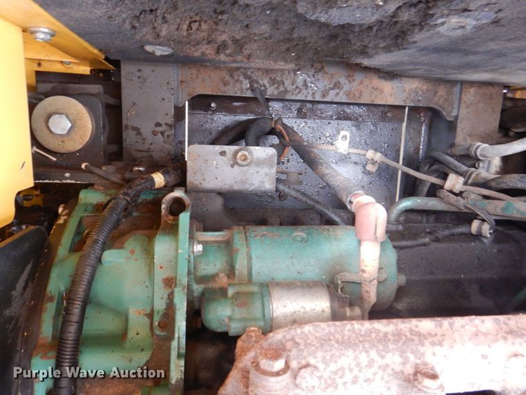 image for item DS8163 2005 Volvo EC210BLC  excavator