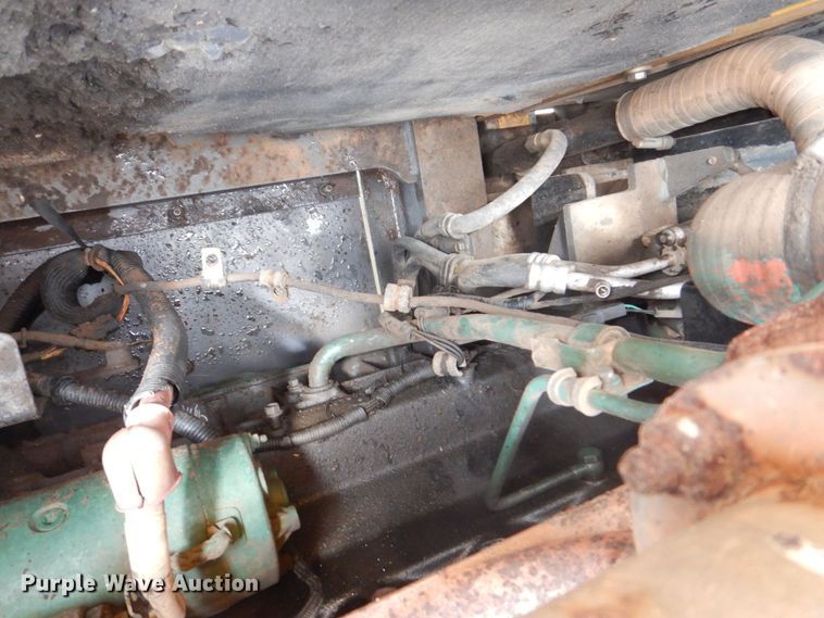 image for item DS8163 2005 Volvo EC210BLC  excavator