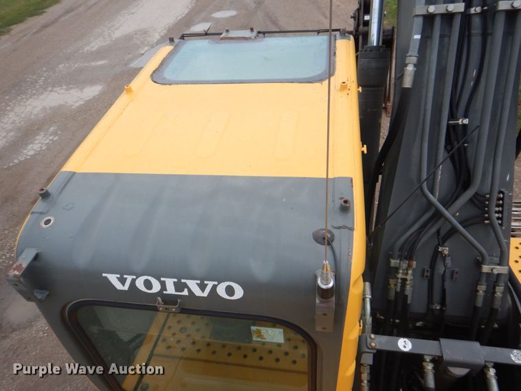 image for item DS8163 2005 Volvo EC210BLC  excavator