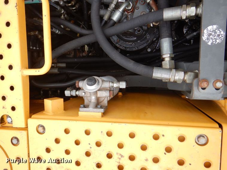 image for item DS8163 2005 Volvo EC210BLC  excavator