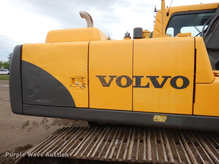 image for item DS8163 2005 Volvo EC210BLC  excavator
