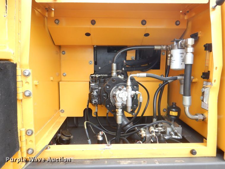 image for item DS8163 2005 Volvo EC210BLC  excavator