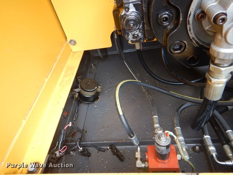 image for item DS8163 2005 Volvo EC210BLC  excavator