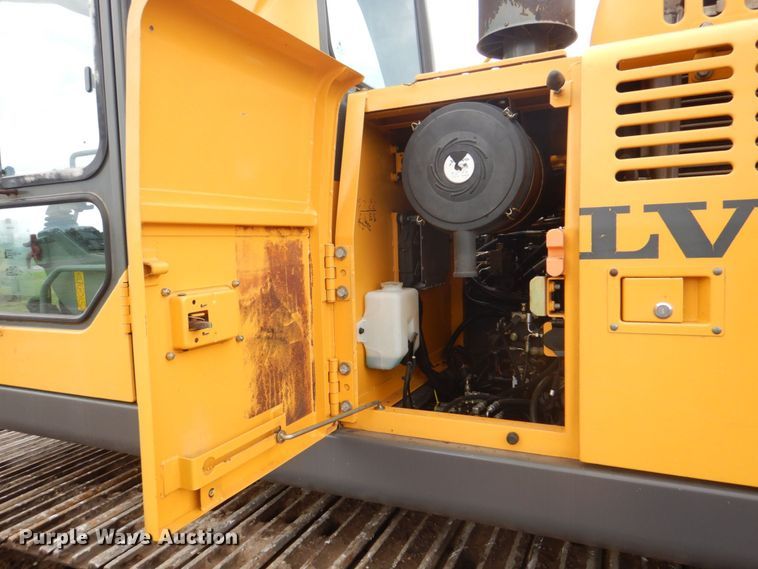 image for item DS8163 2005 Volvo EC210BLC  excavator