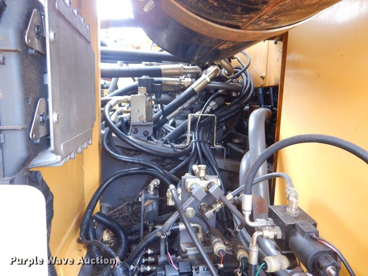 image for item DS8163 2005 Volvo EC210BLC  excavator