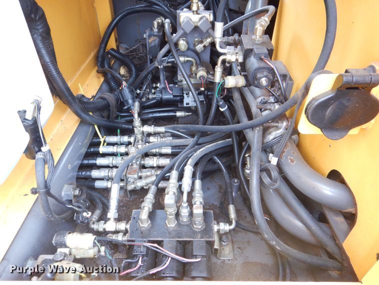 image for item DS8163 2005 Volvo EC210BLC  excavator
