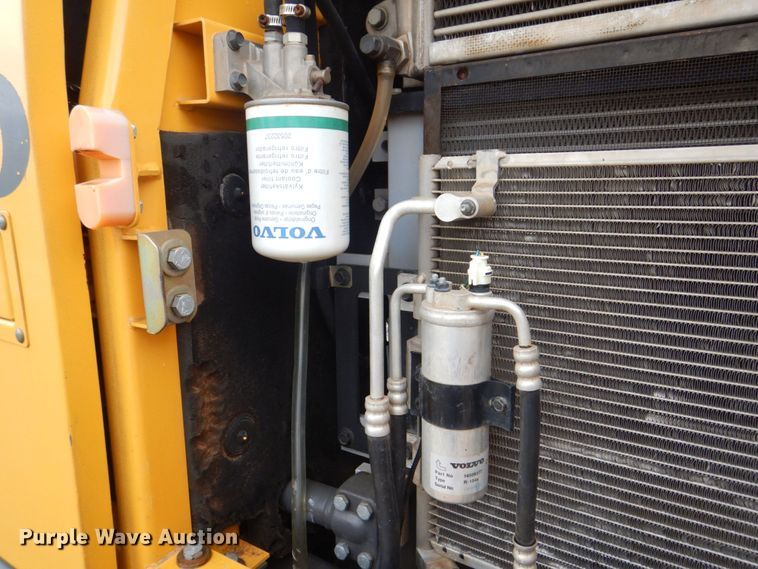 image for item DS8163 2005 Volvo EC210BLC  excavator