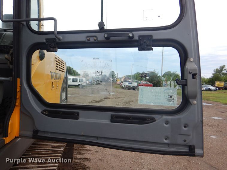 image for item DS8163 2005 Volvo EC210BLC  excavator