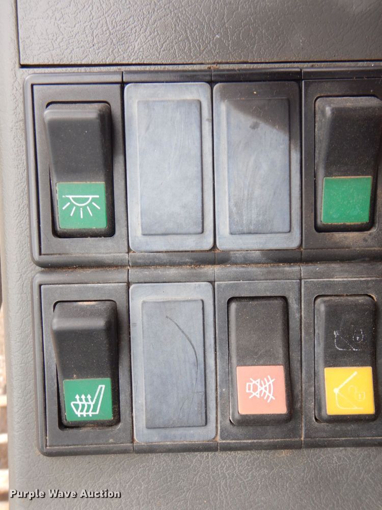 image for item DS8163 2005 Volvo EC210BLC  excavator