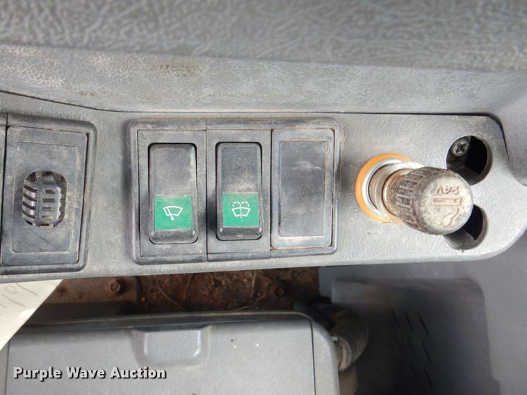 image for item DS8163 2005 Volvo EC210BLC  excavator