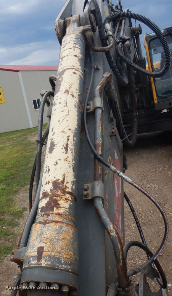 image for item DS8163 2005 Volvo EC210BLC  excavator