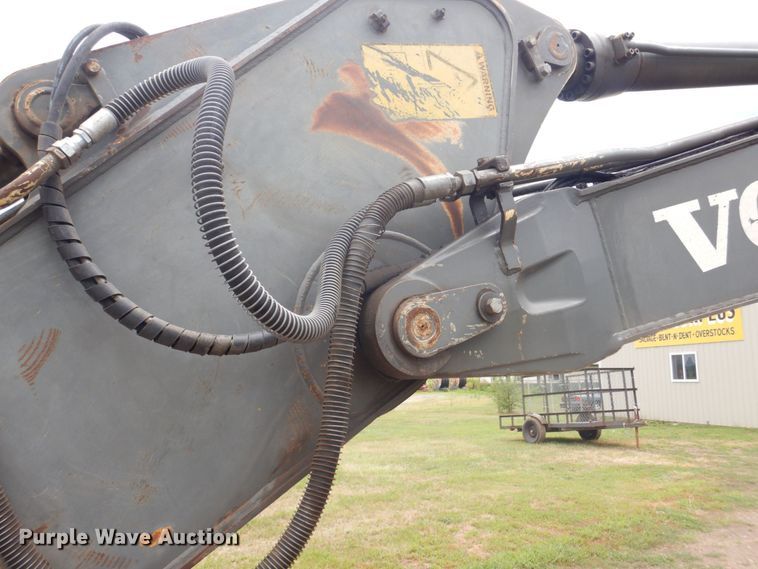 image for item DS8163 2005 Volvo EC210BLC  excavator