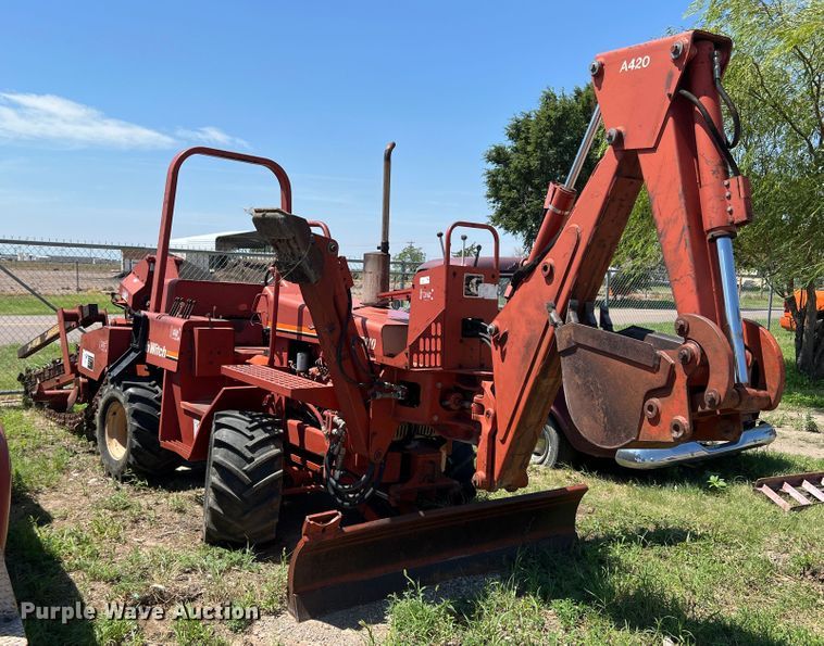 image for item DS8463 2000 Ditch Witch 5110  trencher