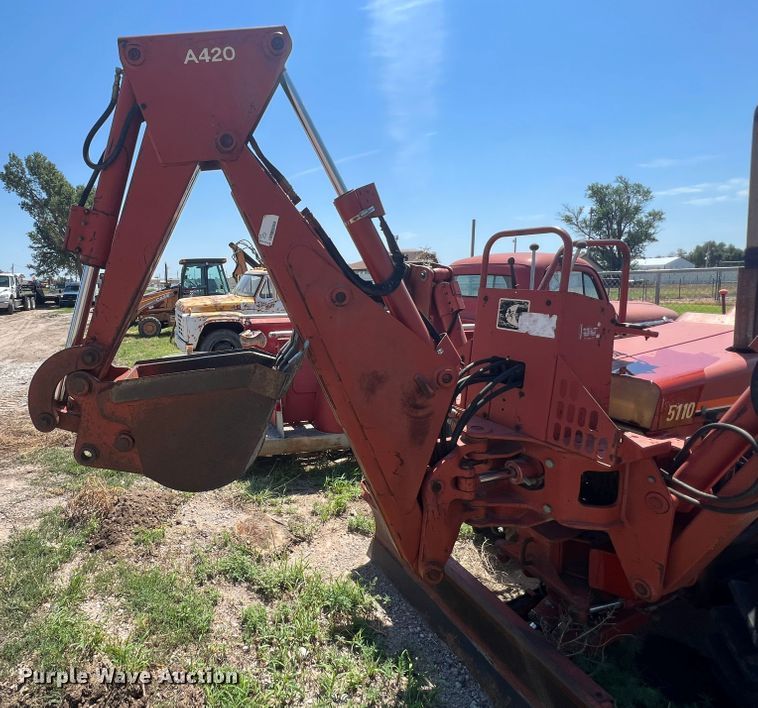 image for item DS8463 2000 Ditch Witch 5110  trencher