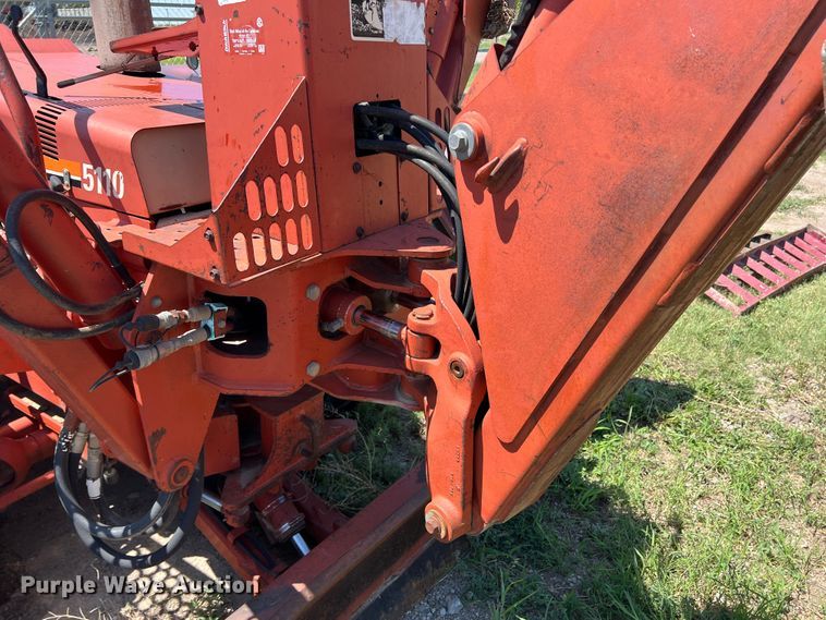 image for item DS8463 2000 Ditch Witch 5110  trencher