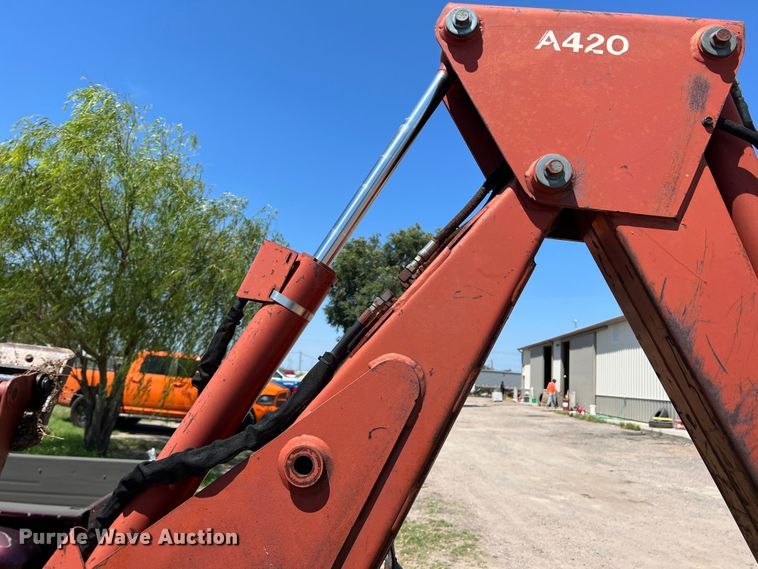 image for item DS8463 2000 Ditch Witch 5110  trencher