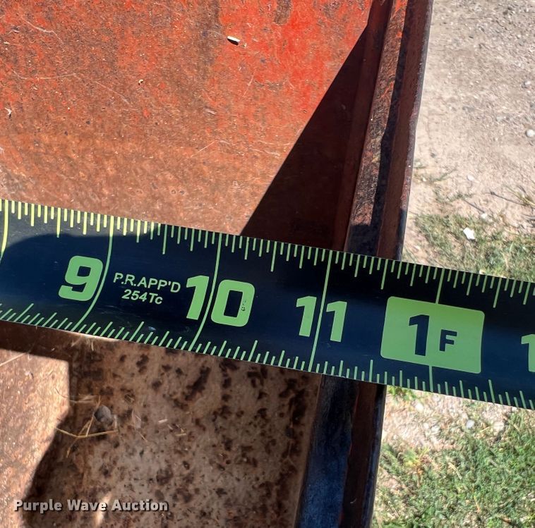 image for item DS8463 2000 Ditch Witch 5110  trencher