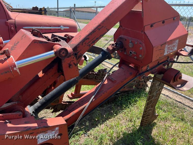 image for item DS8463 2000 Ditch Witch 5110  trencher