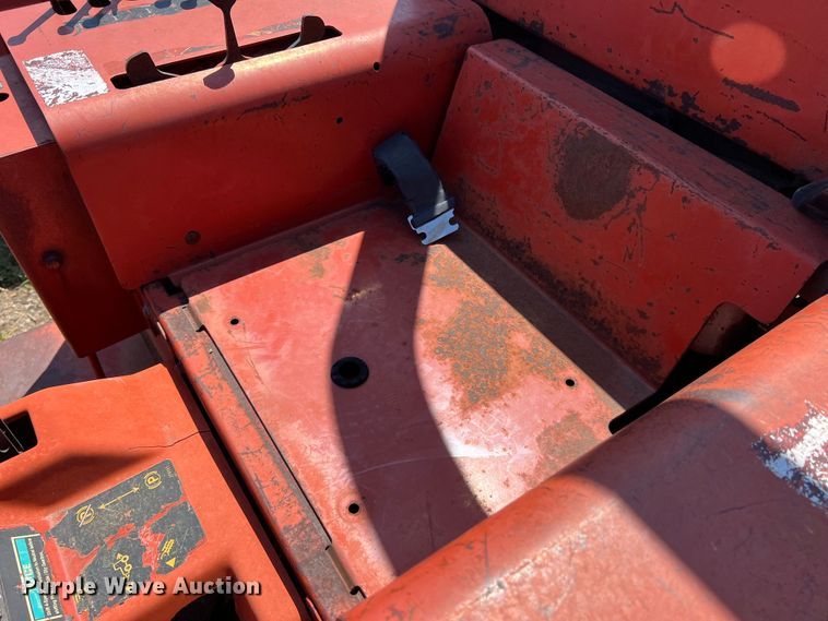 image for item DS8463 2000 Ditch Witch 5110  trencher