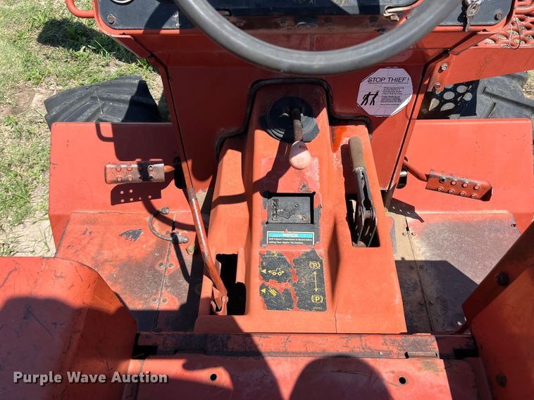 image for item DS8463 2000 Ditch Witch 5110  trencher