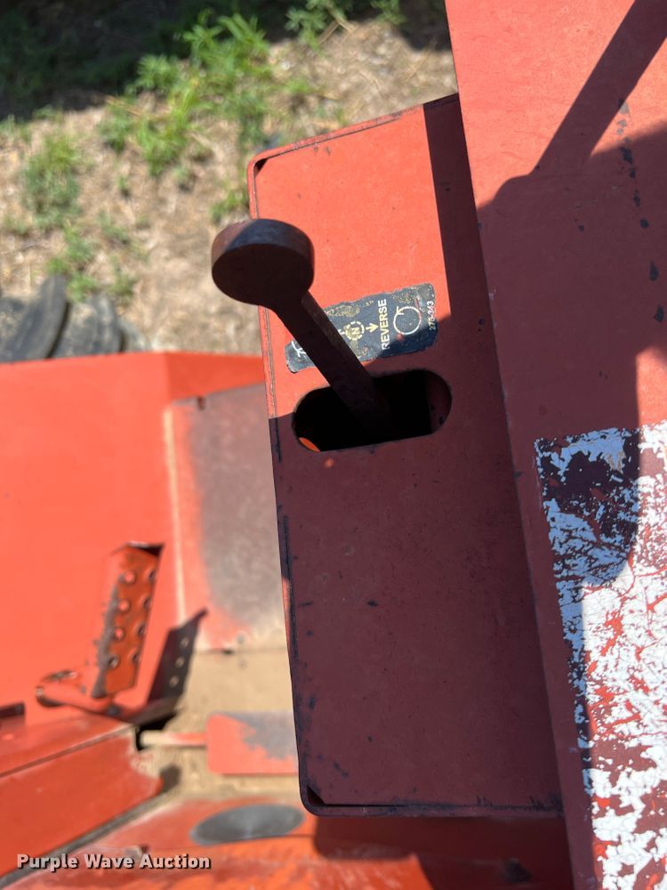 image for item DS8463 2000 Ditch Witch 5110  trencher