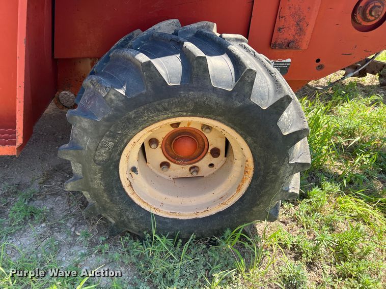 image for item DS8463 2000 Ditch Witch 5110  trencher