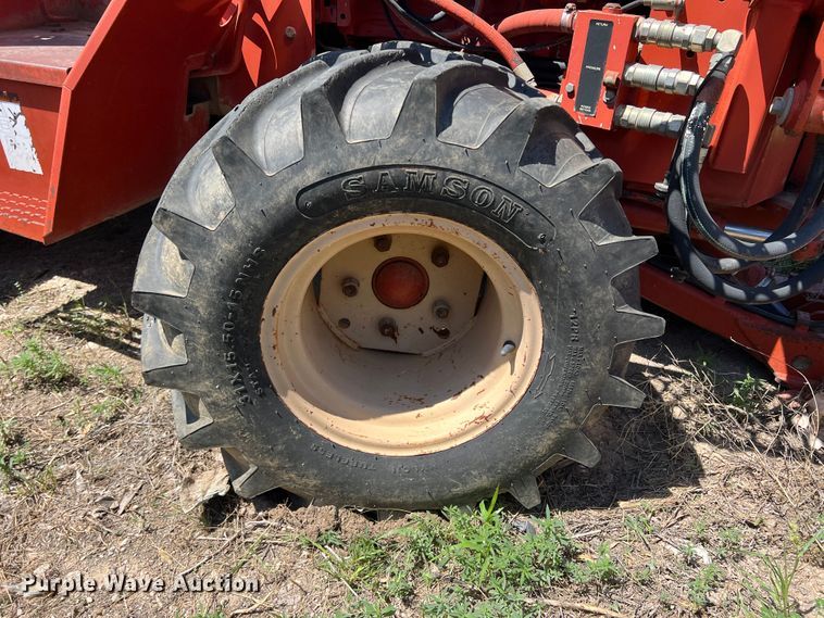 image for item DS8463 2000 Ditch Witch 5110  trencher