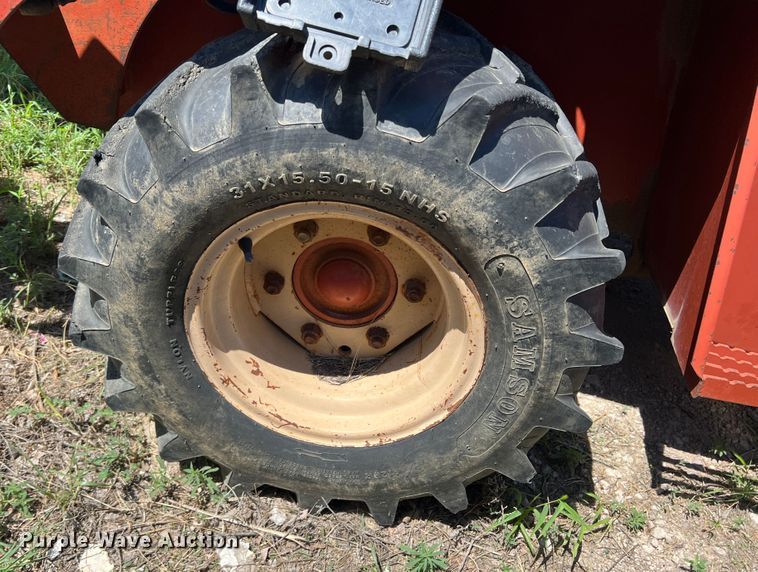 image for item DS8463 2000 Ditch Witch 5110  trencher