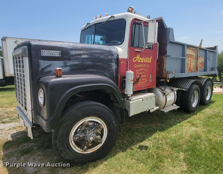 image for item HF9353 1979 International Transtar 4200  dump truck