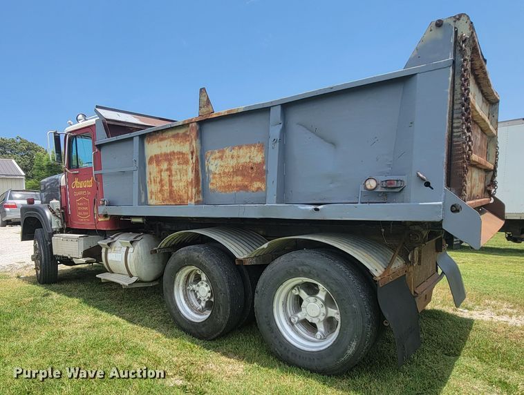 image for item HF9353 1979 International Transtar 4200  dump truck