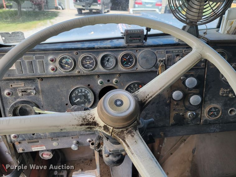 image for item HF9353 1979 International Transtar 4200  dump truck