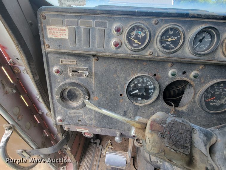 image for item HF9353 1979 International Transtar 4200  dump truck