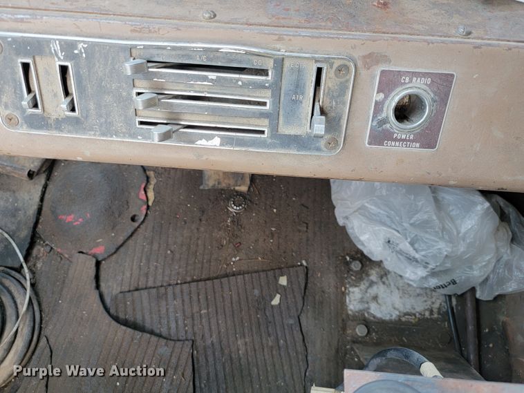 image for item HF9353 1979 International Transtar 4200  dump truck