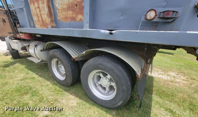 image for item HF9353 1979 International Transtar 4200  dump truck