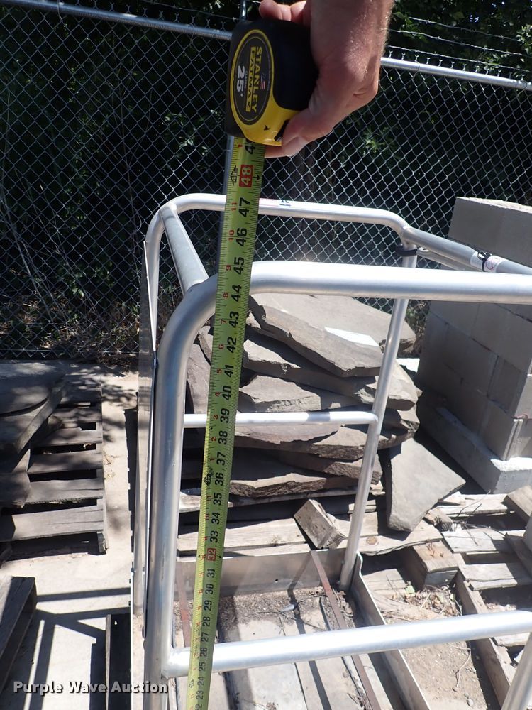 image for item IN9121 Boom lift basket