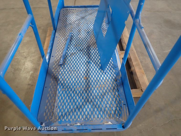 image for item IN9124 Boom lift basket