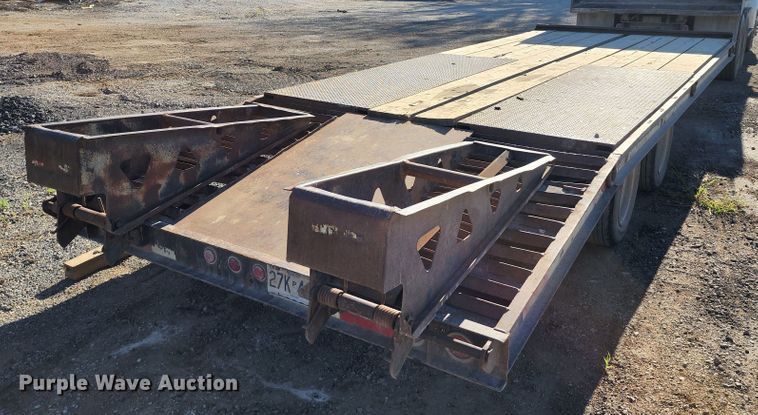 image for item JA9962 1998 Trail King TK40LP  equipment trailer