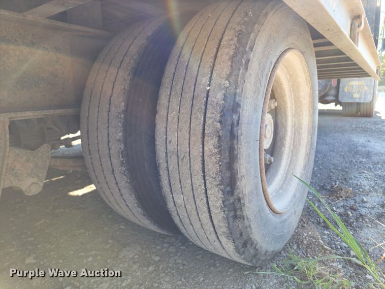 image for item JA9962 1998 Trail King TK40LP  equipment trailer