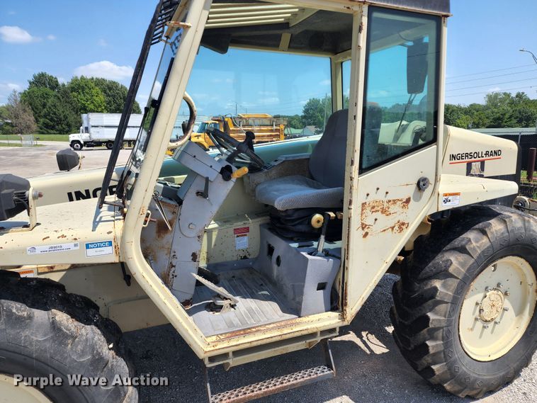 image for item JB9019 1997 Ingersoll Rand VR522  telehandler