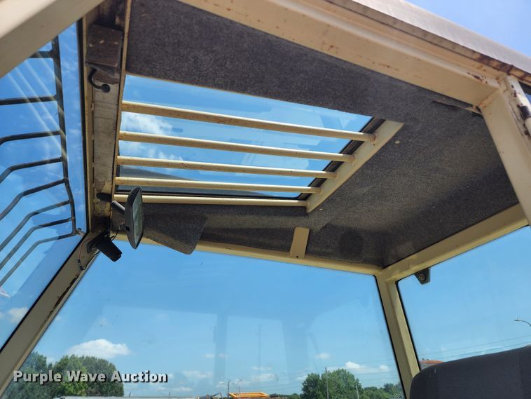 image for item JB9019 1997 Ingersoll Rand VR522  telehandler