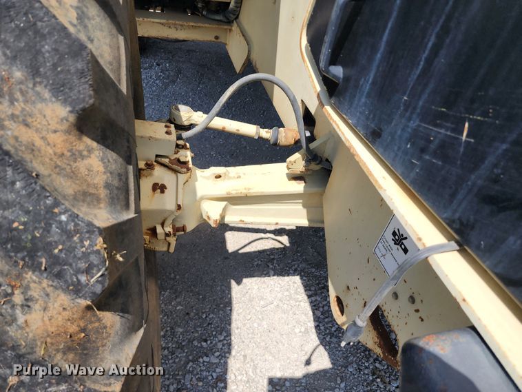 image for item JB9019 1997 Ingersoll Rand VR522  telehandler