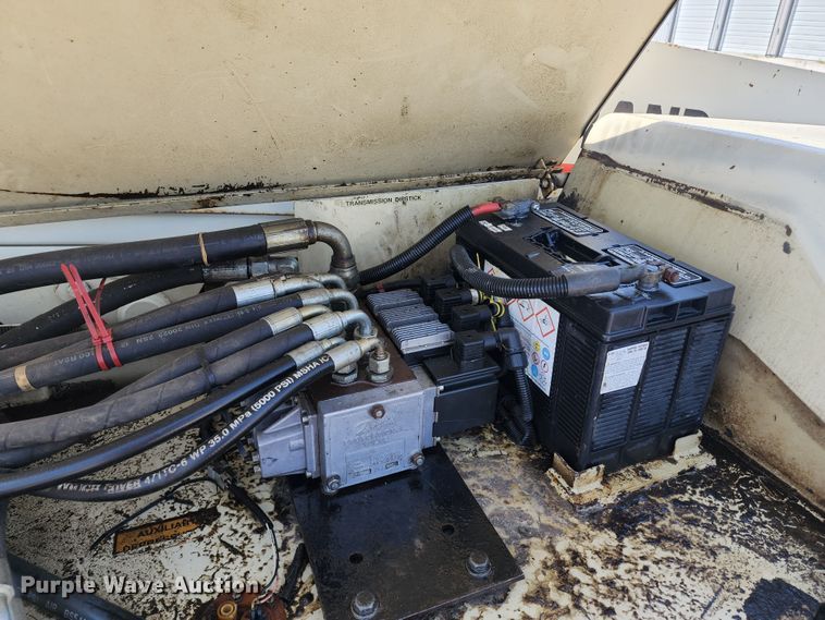 image for item JB9019 1997 Ingersoll Rand VR522  telehandler